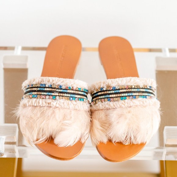 Badgley Mischka Fortune Slide Sandal African 5.5 Nude Cream Feather - Picture 6 of 11